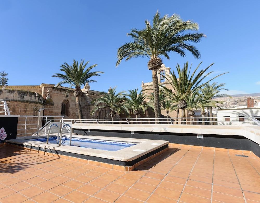 Catedral المرية المظهر الخارجي الصورة